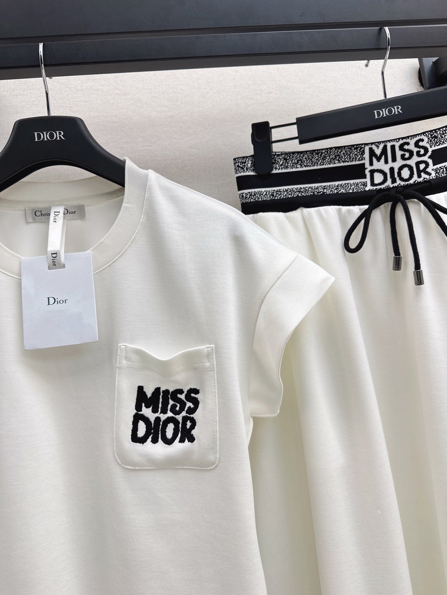 25ss miss skirt set