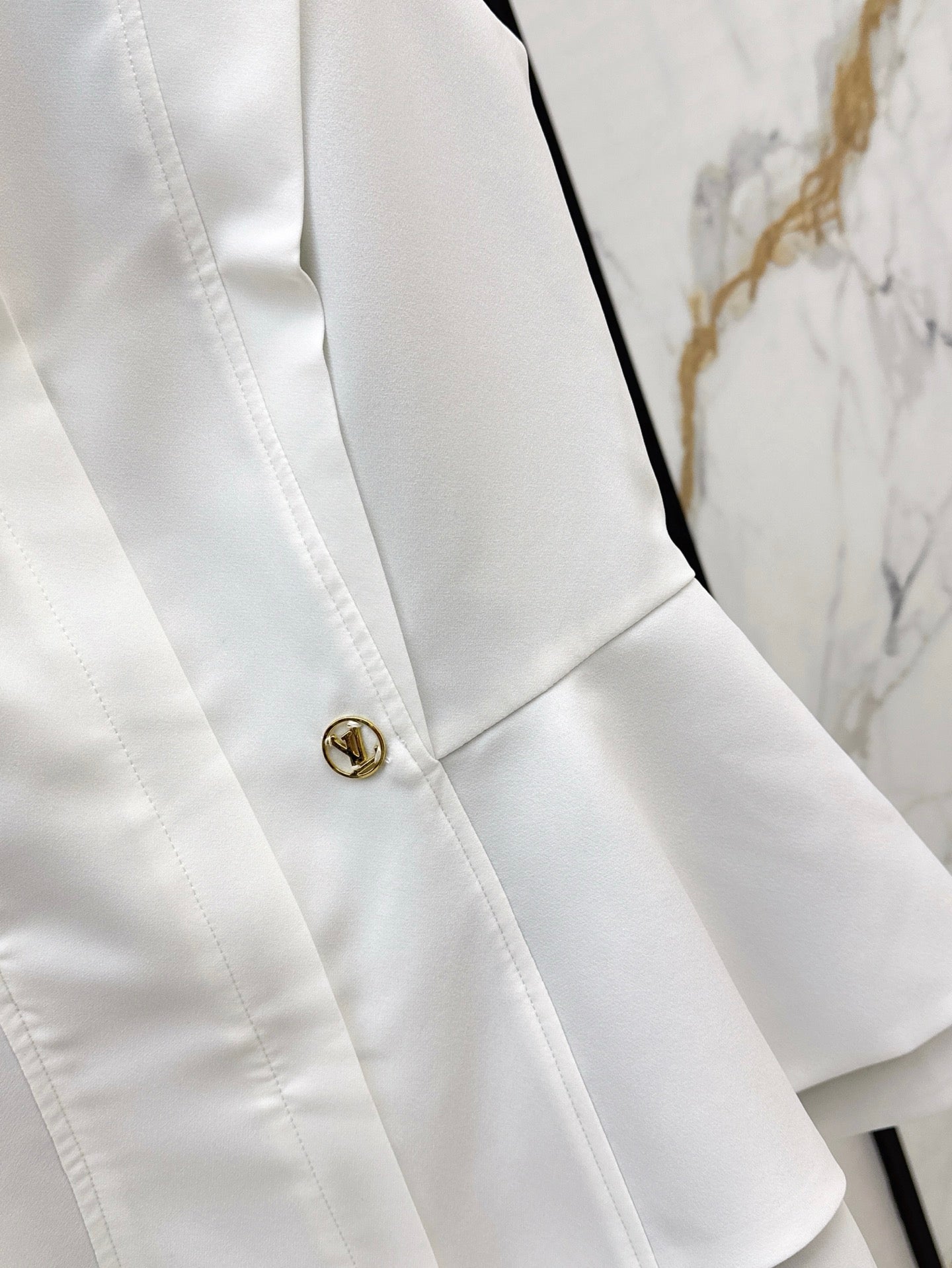 25ss sleeveless shirt