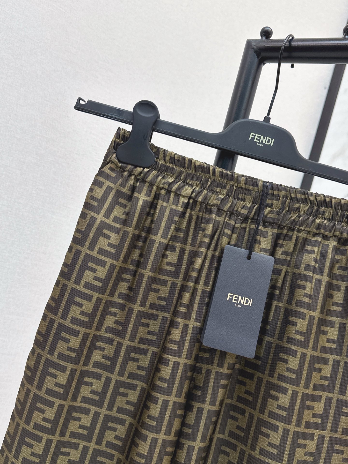 25ss silk pants