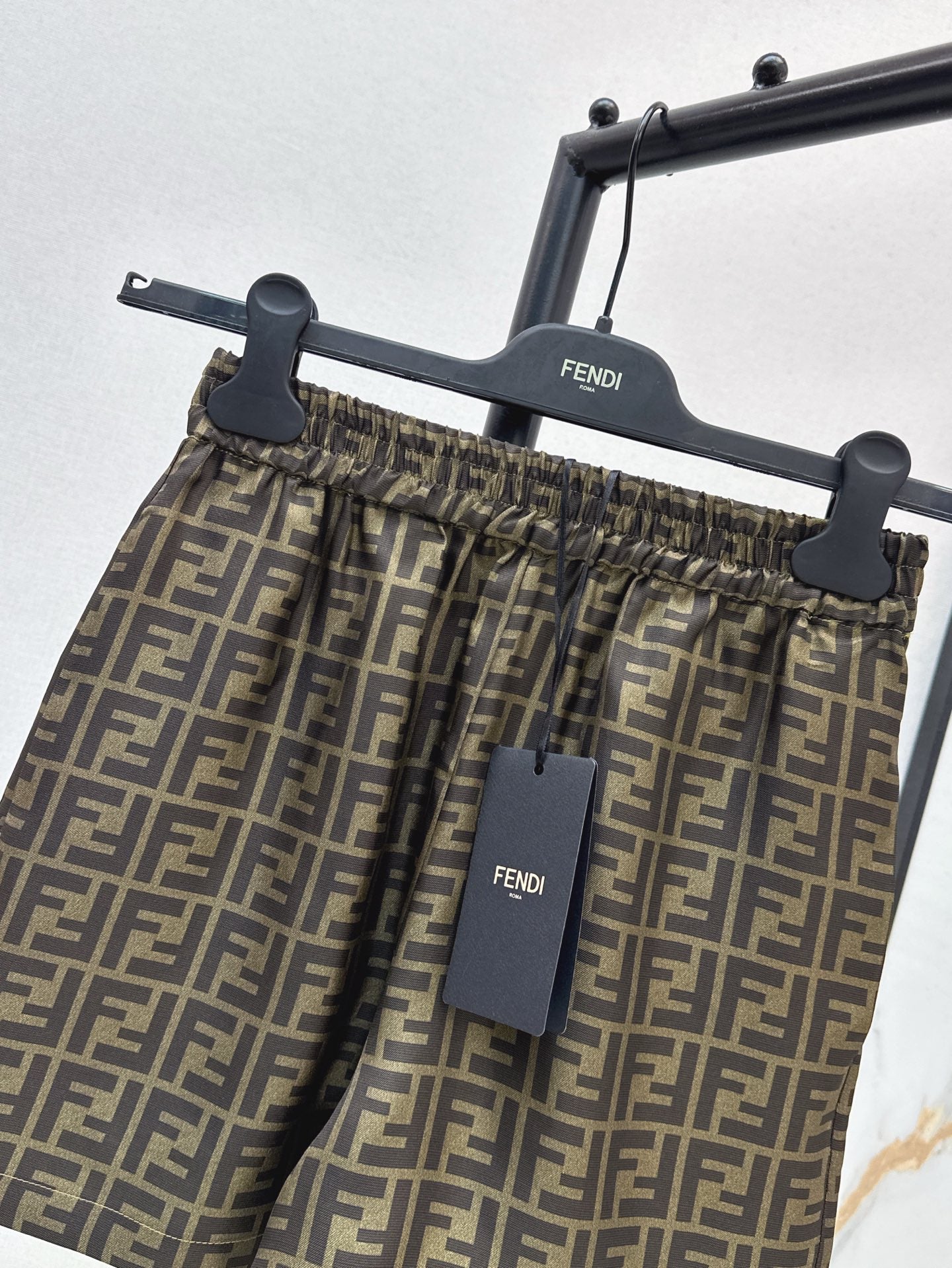 25ss silk short