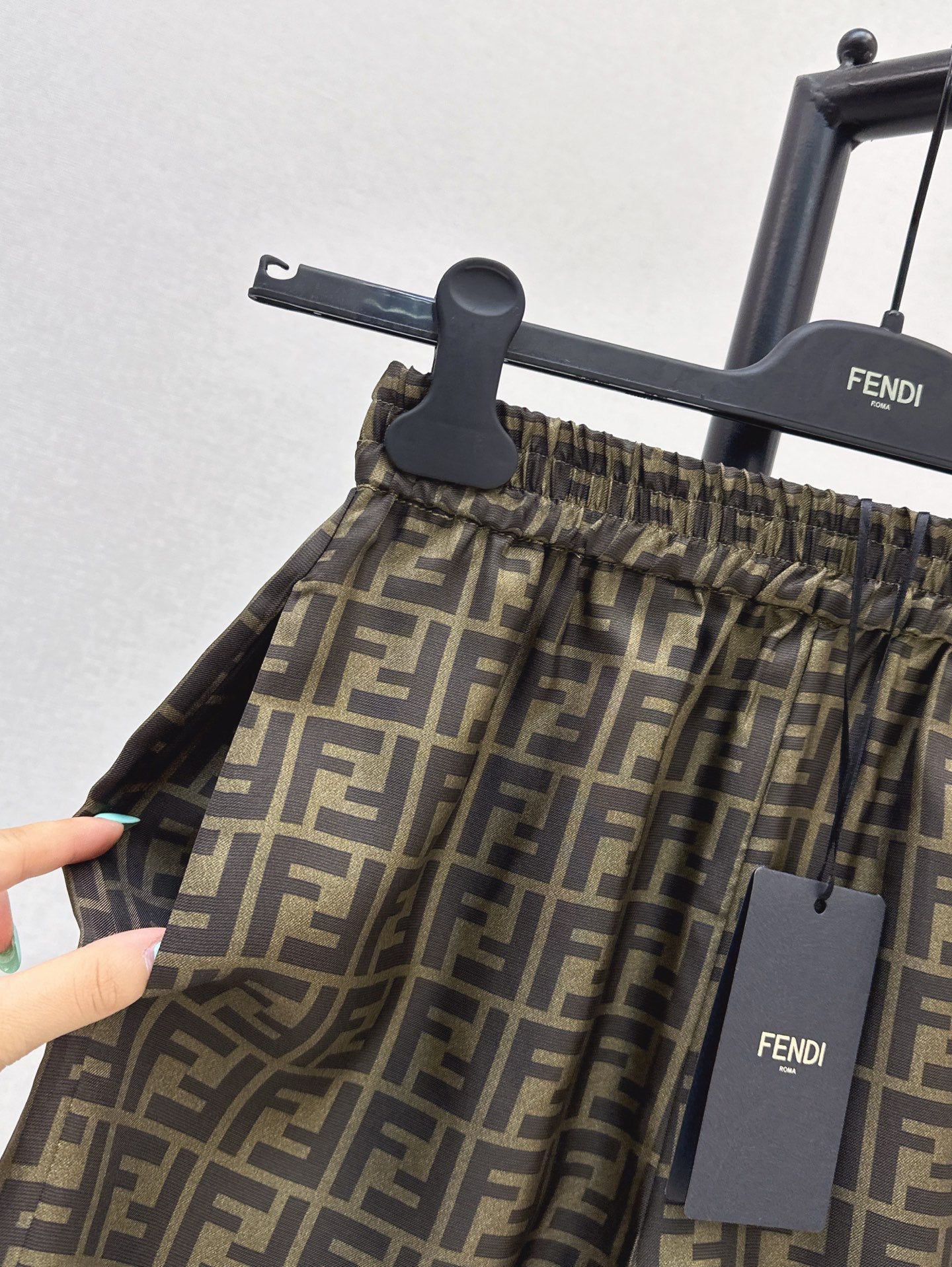 25ss silk short