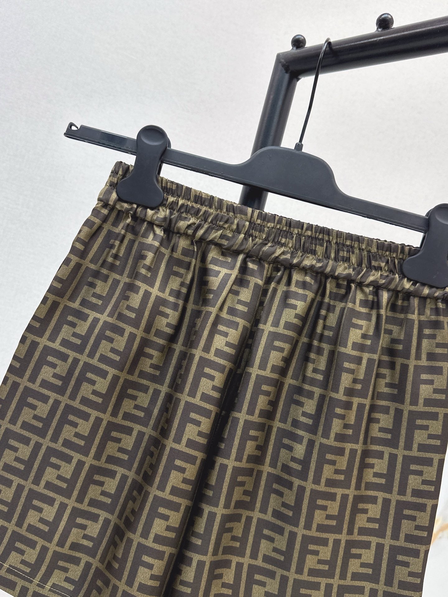 25ss silk short