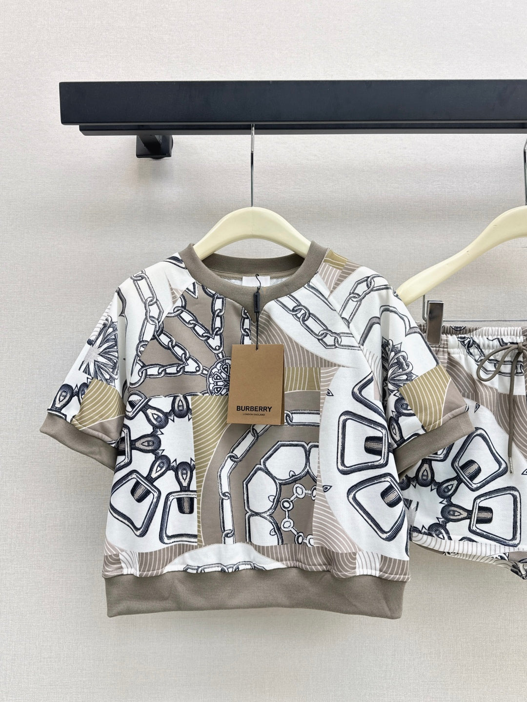 25ss tee shhort set