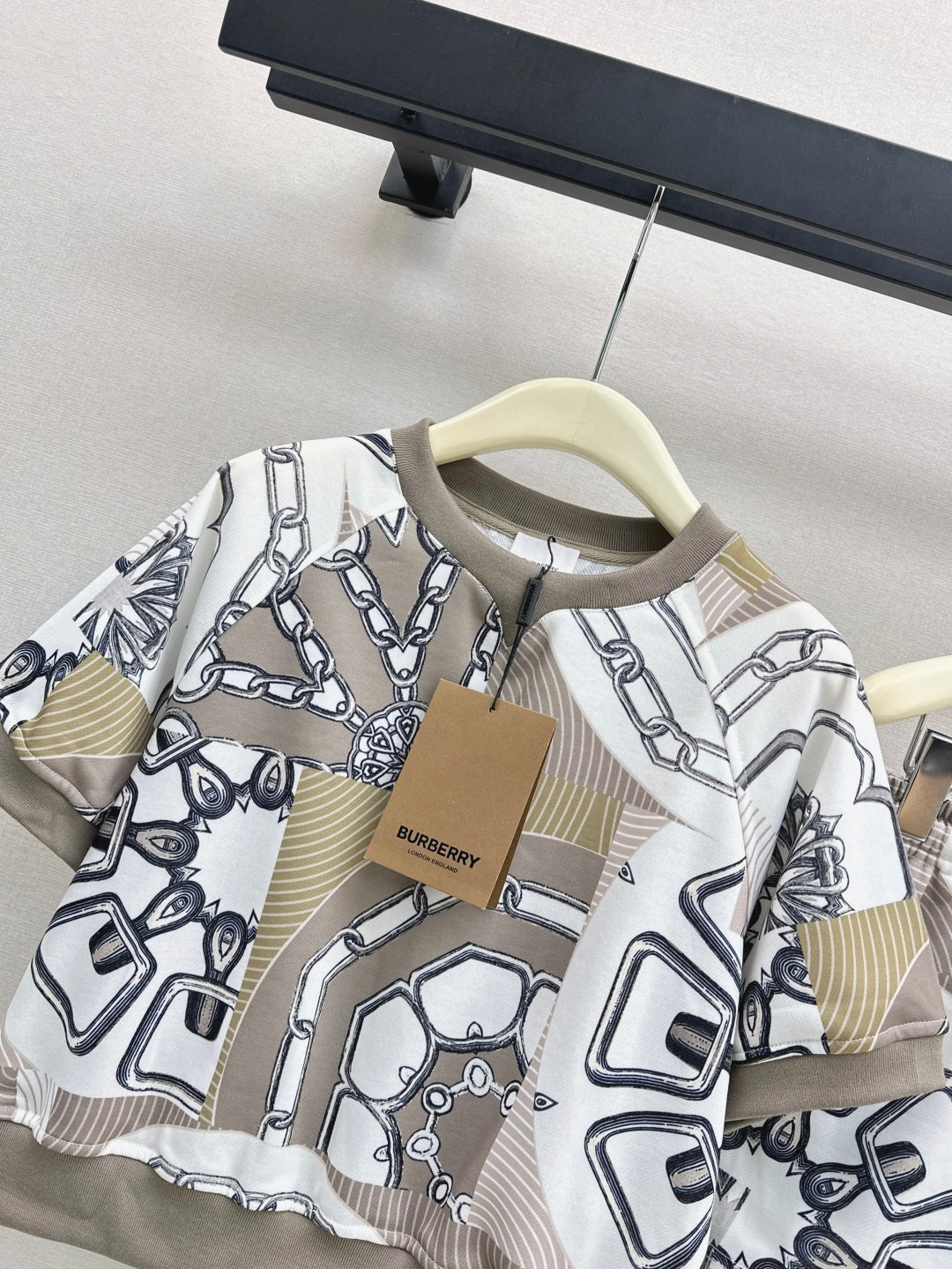 25ss tee shhort set