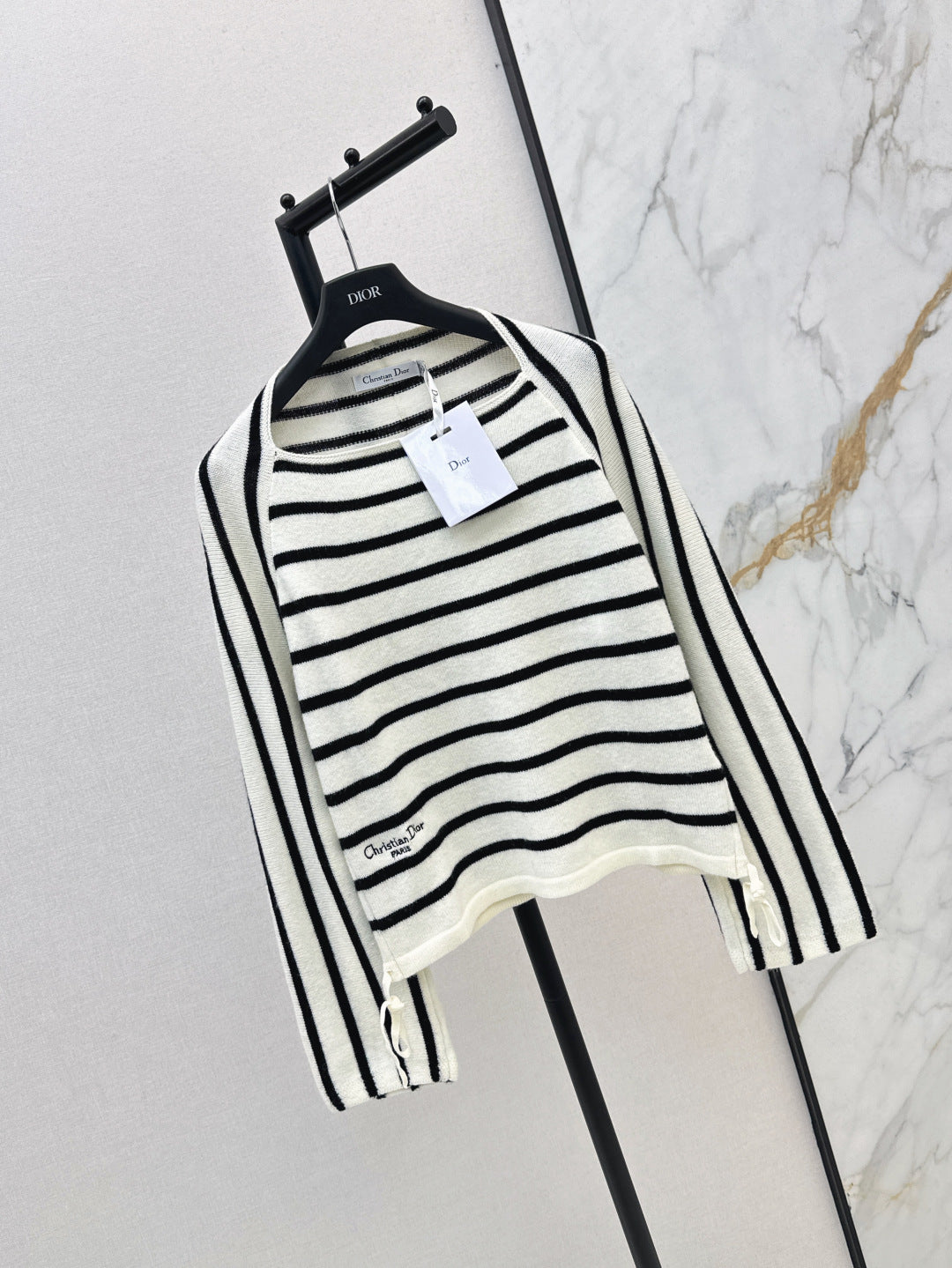 25ss miss D sweater