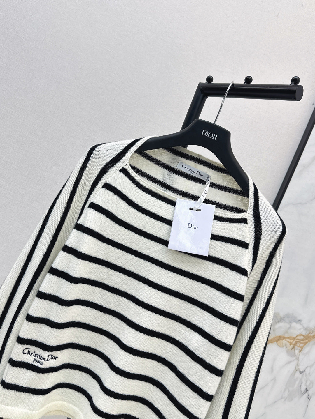 25ss miss D sweater