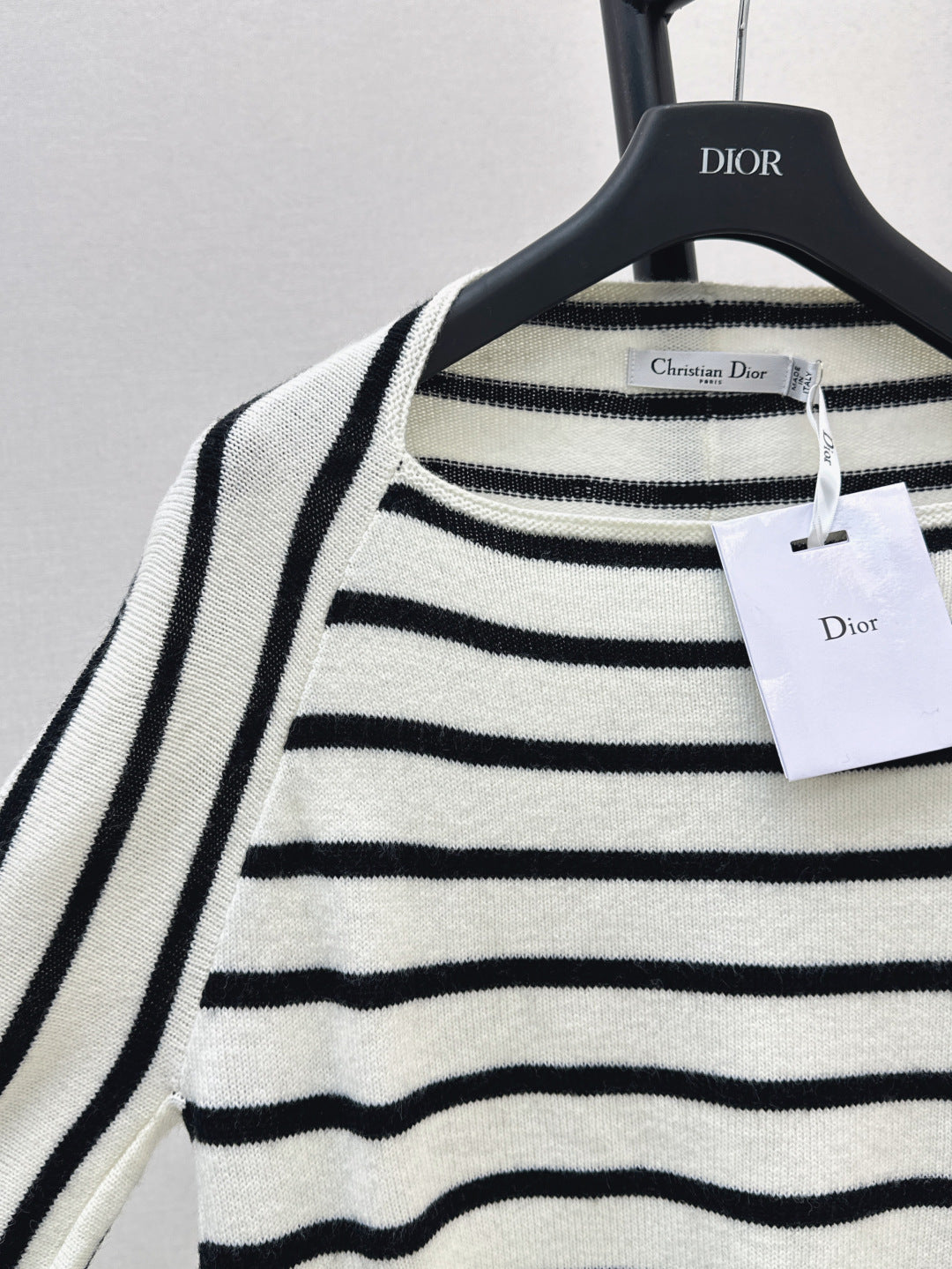 25ss miss D sweater