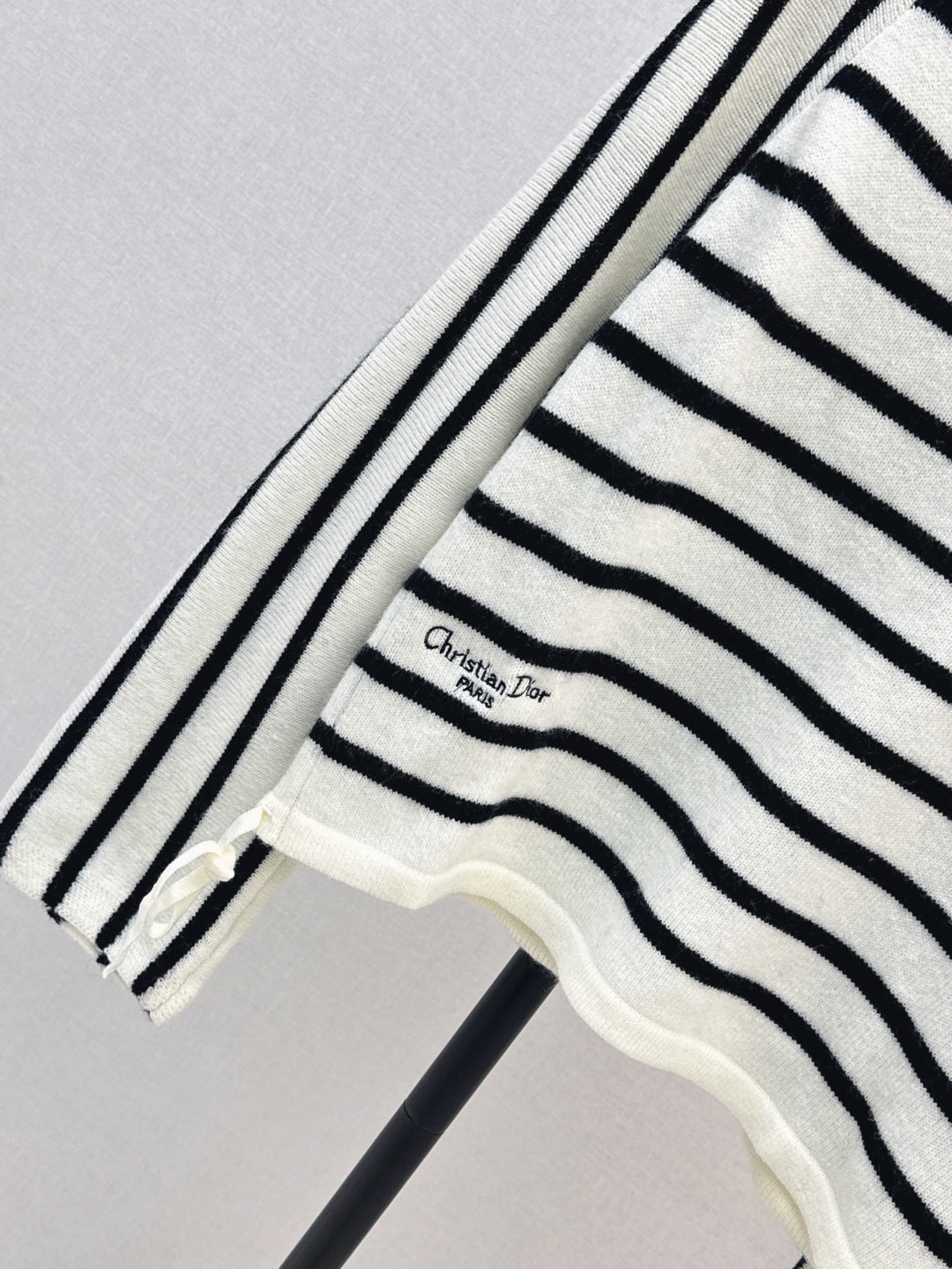 25ss miss D sweater