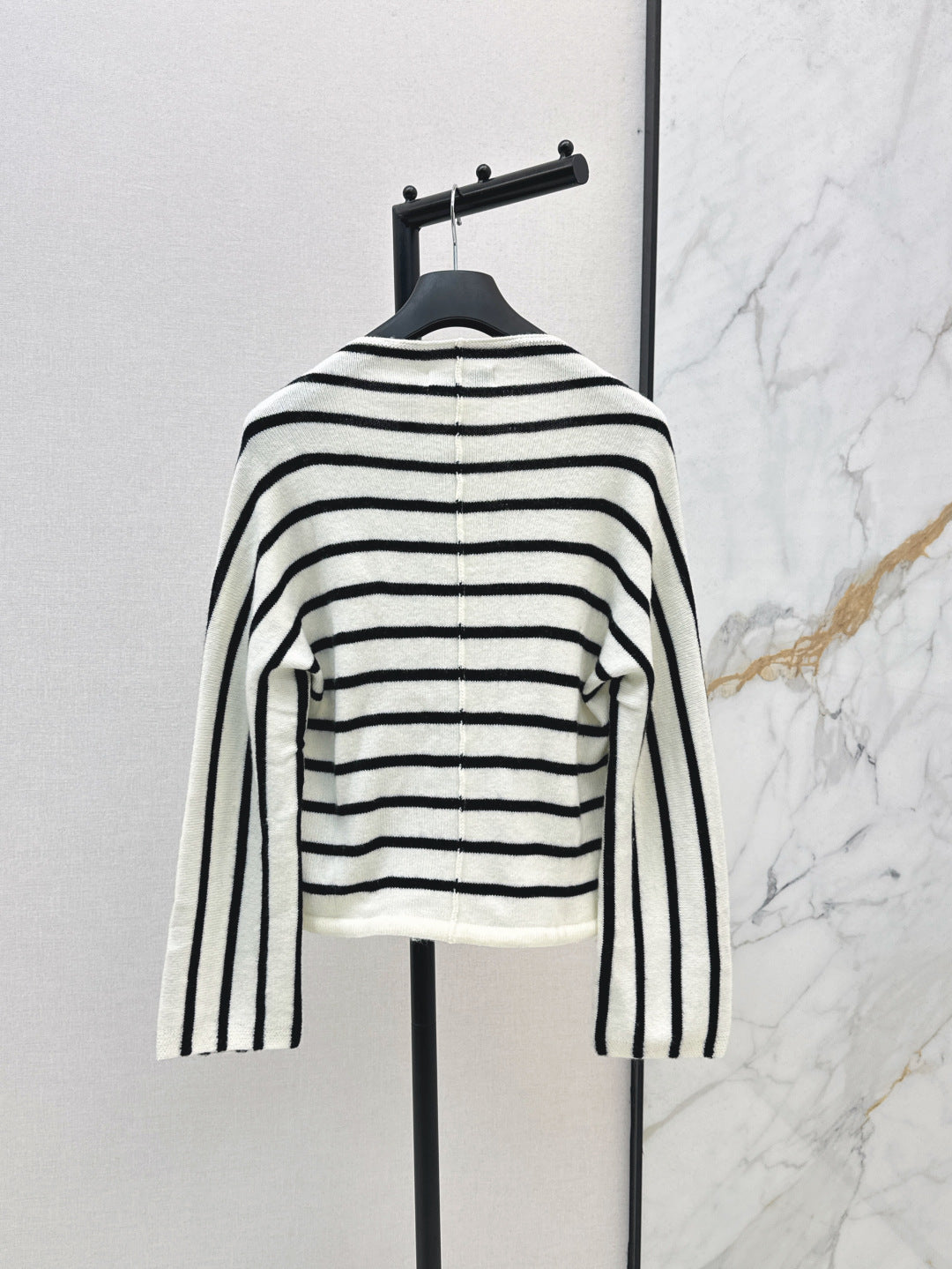 25ss miss D sweater