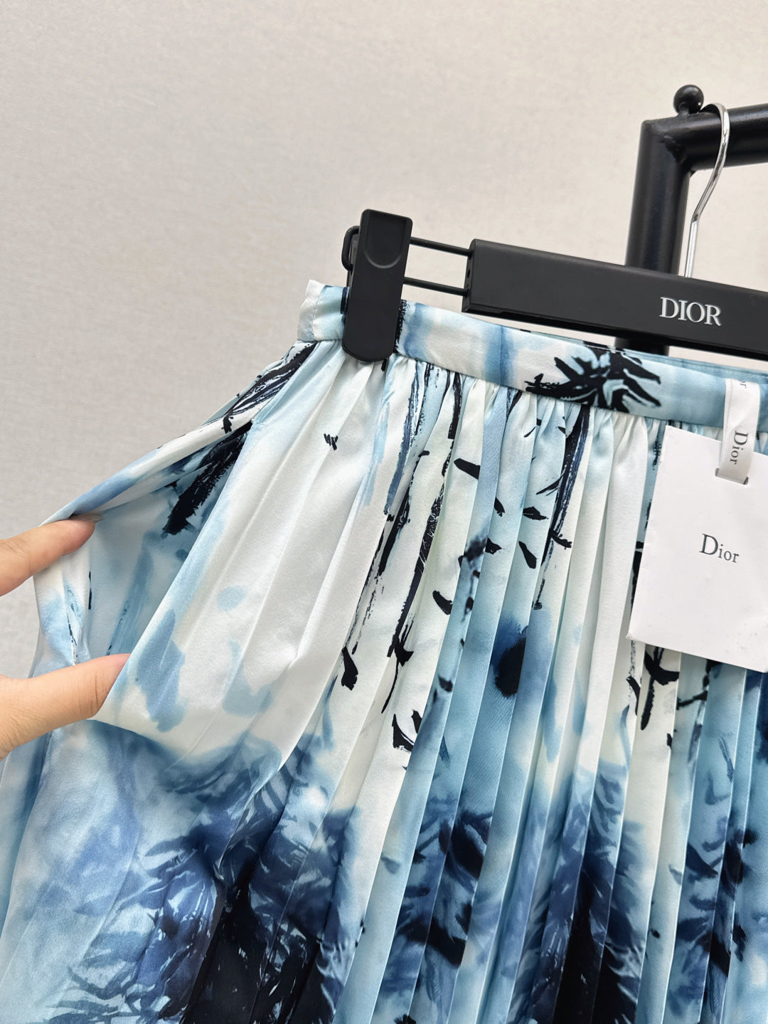 25ss pleated skirt