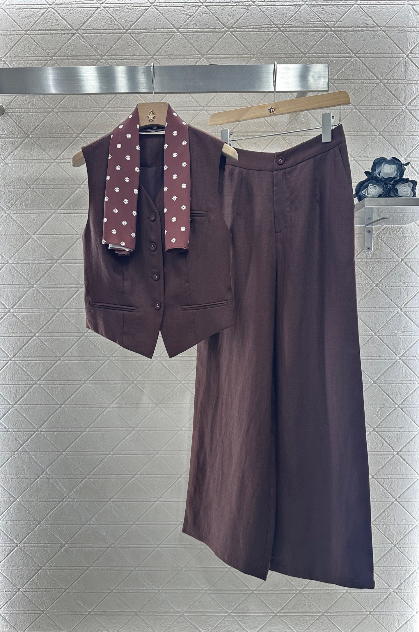 2025 new product Scarf vest trousers suit
