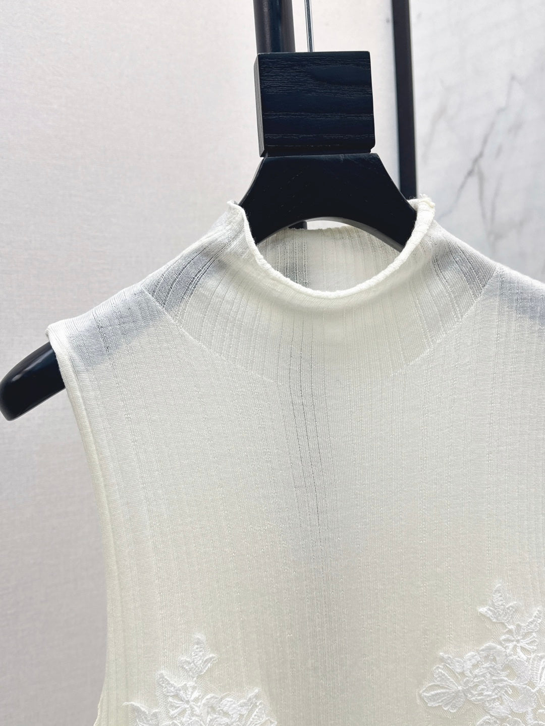 25fw lace knit vest