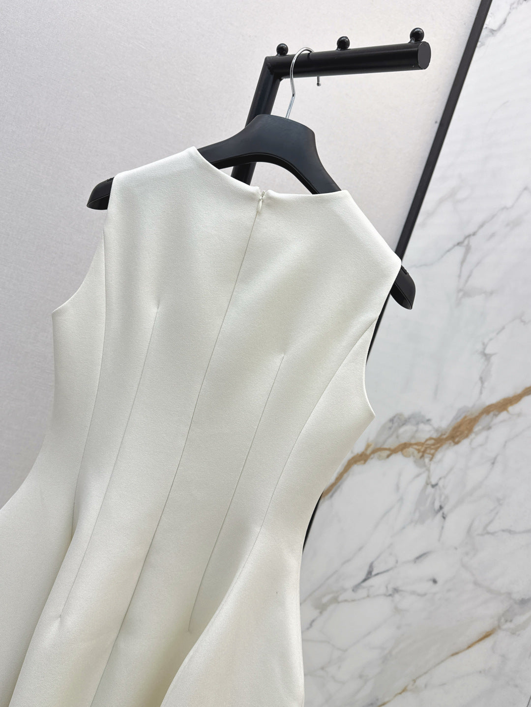 25fw sleeveless dress