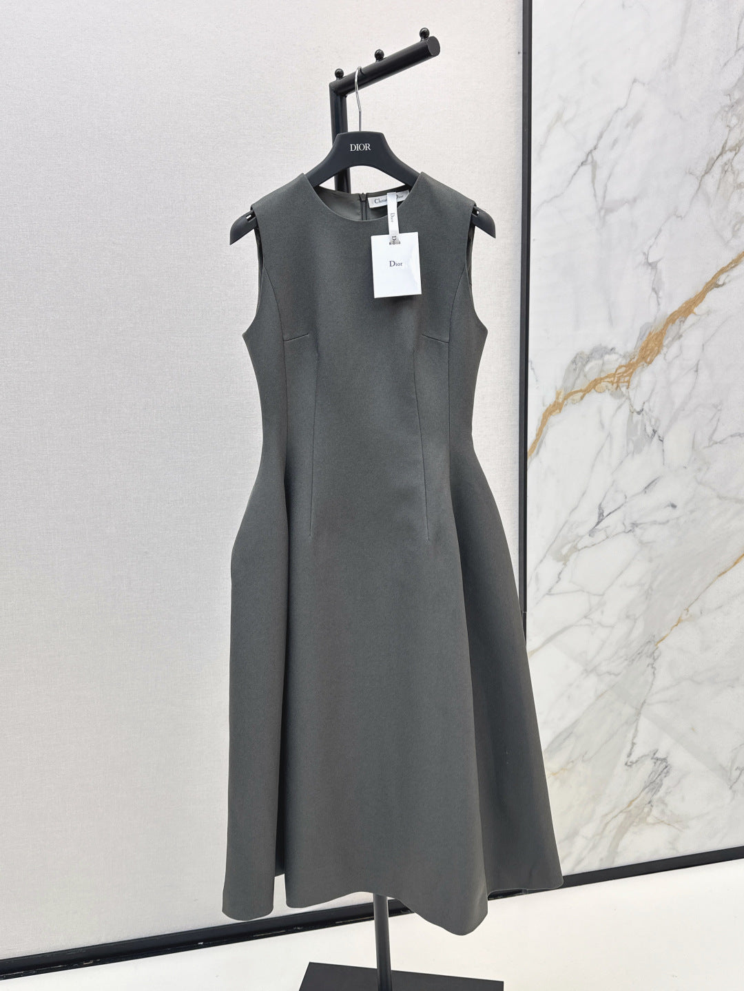 25fw sleeveless dress