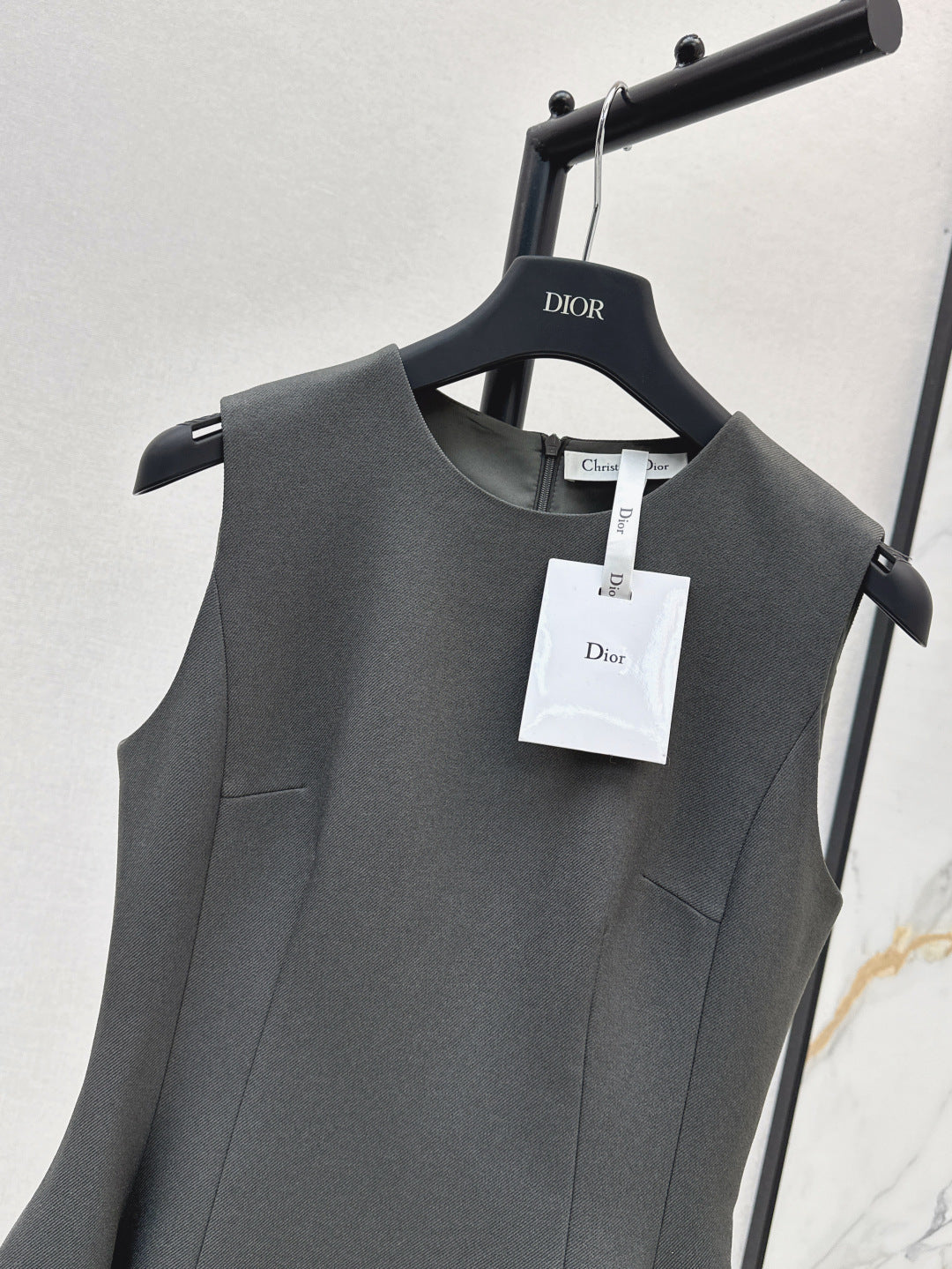 25fw sleeveless dress