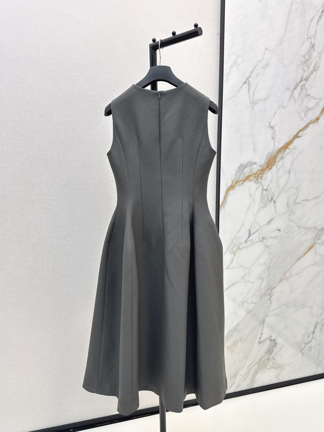 25fw sleeveless dress