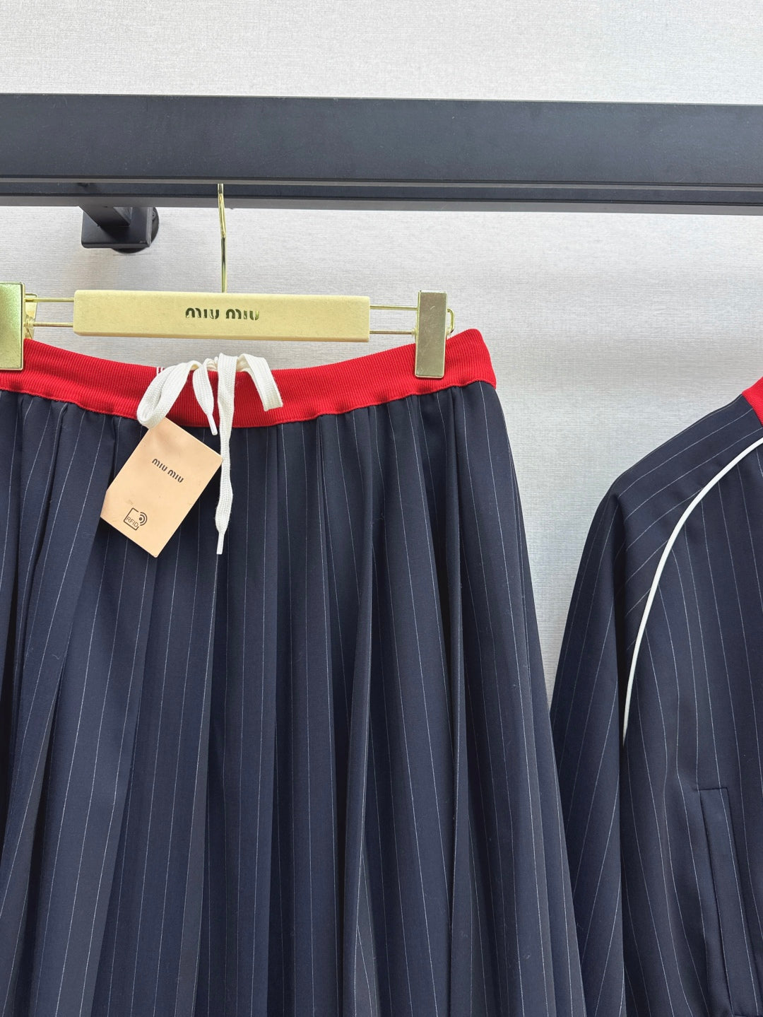 25fw pleated skirt