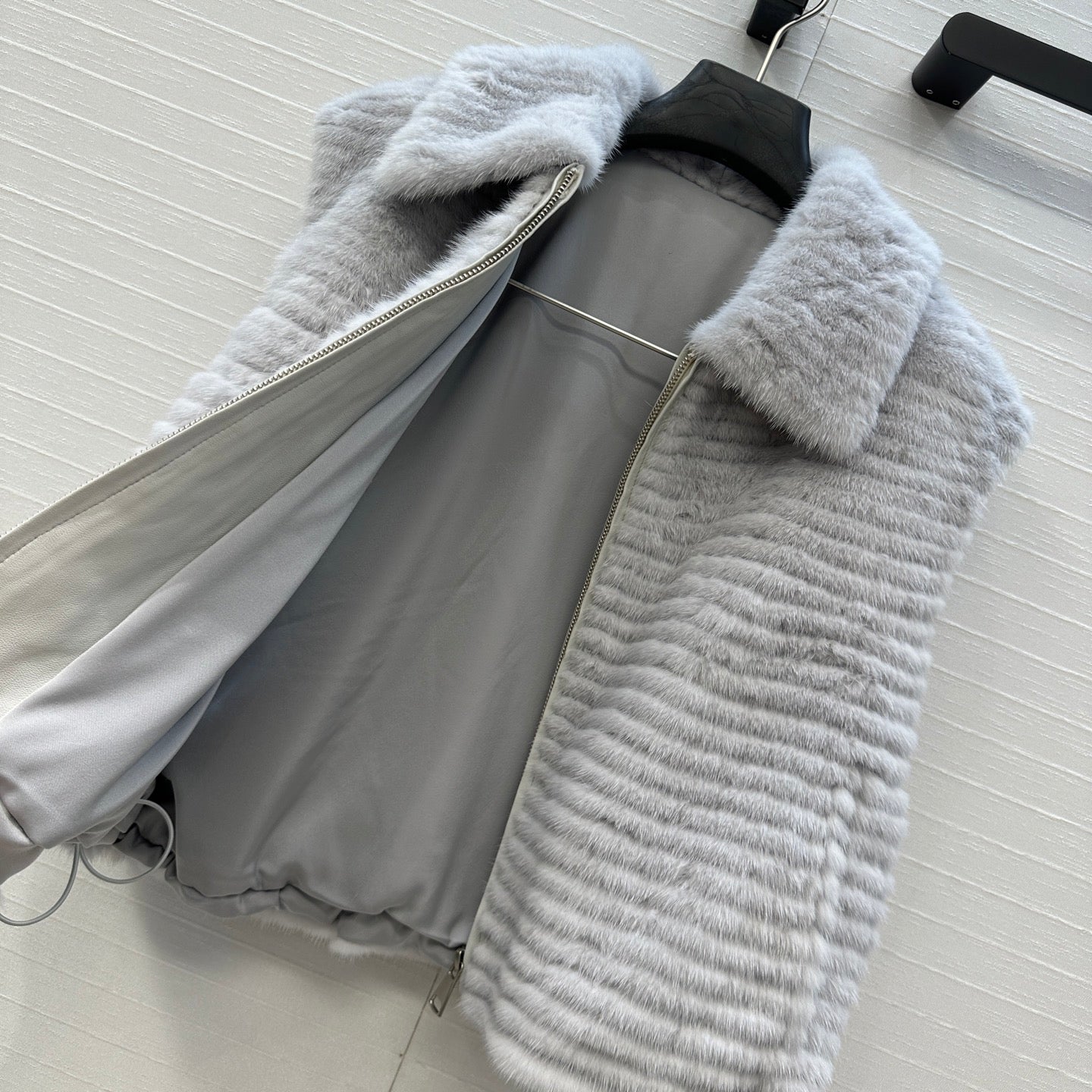 25fw fur vest