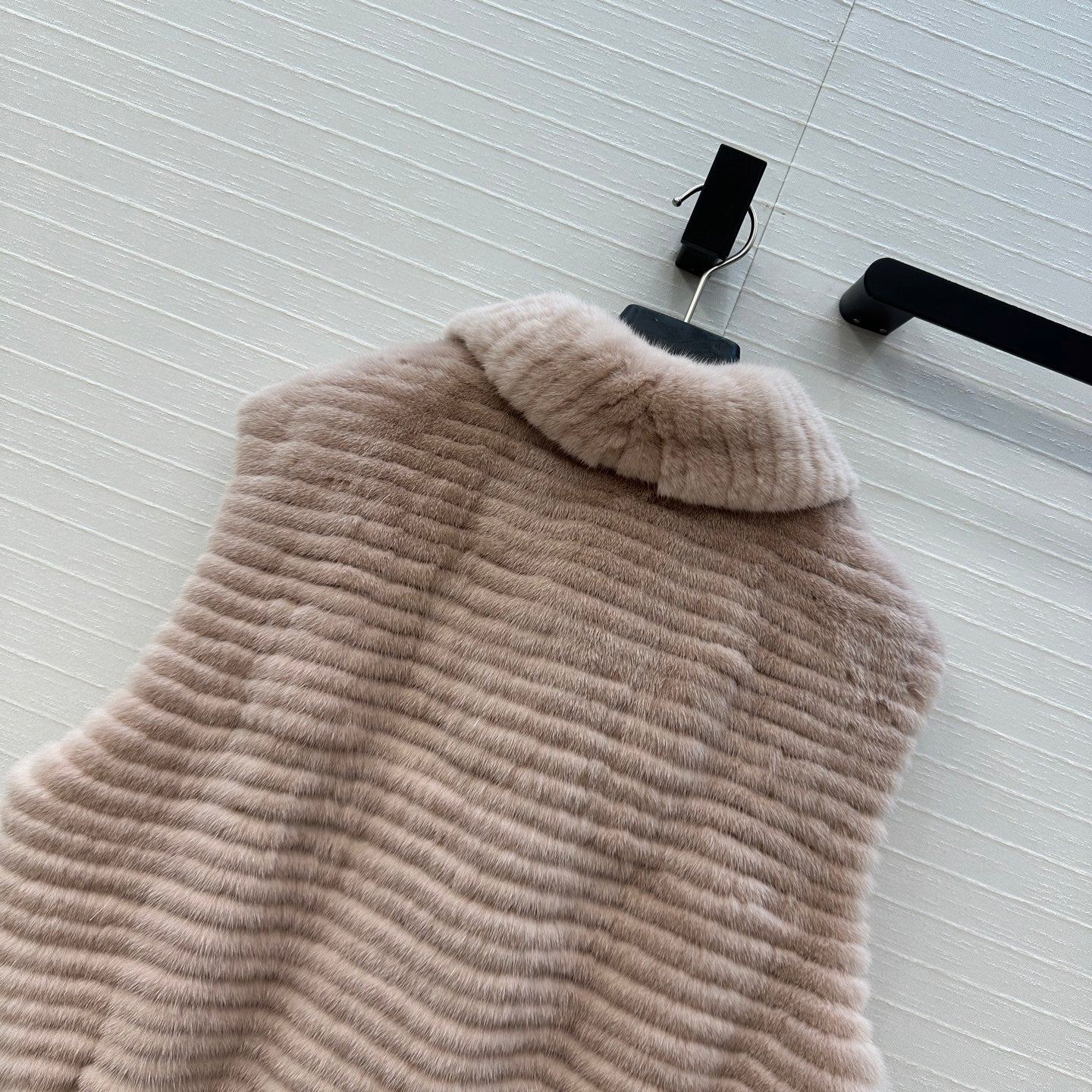 25fw fur vest