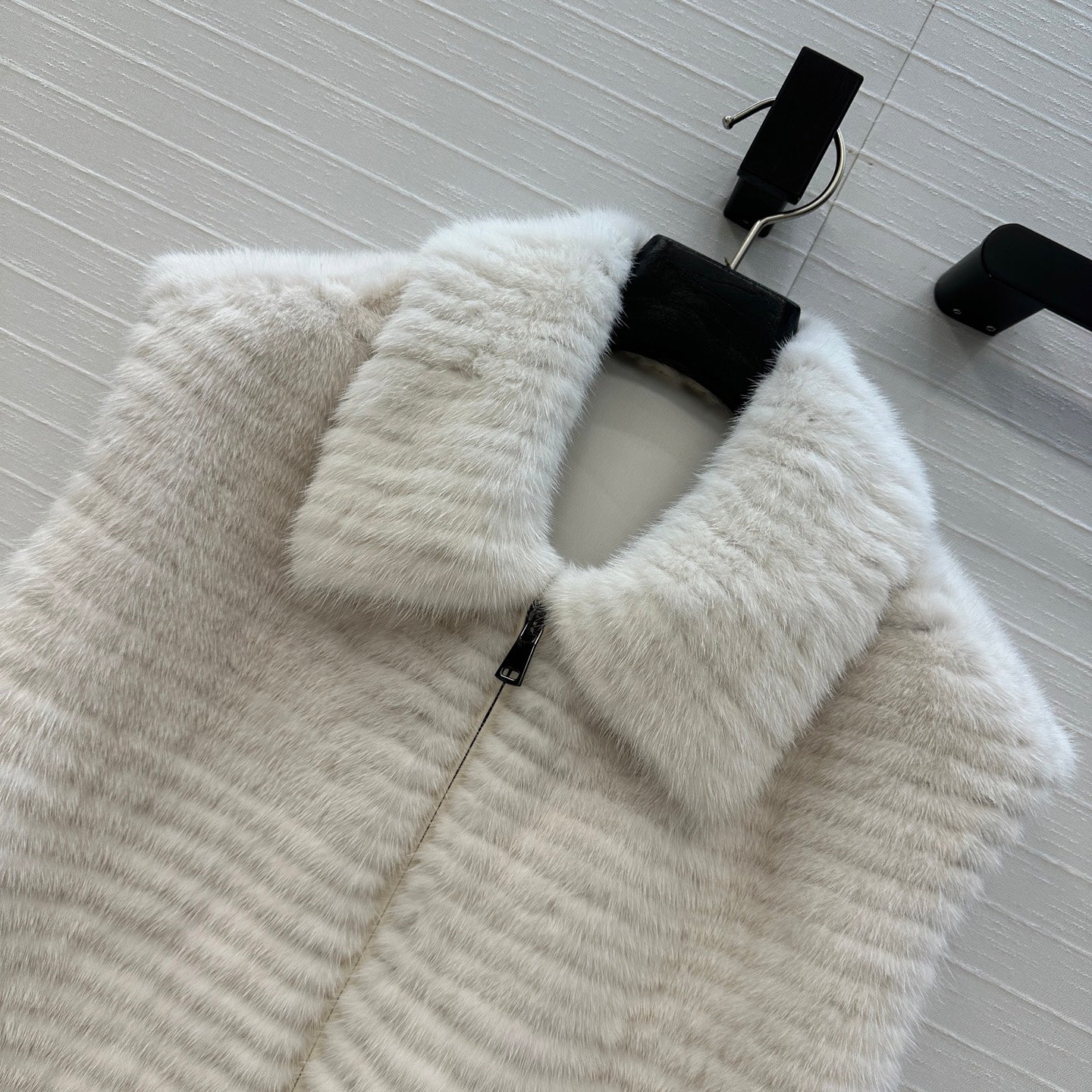 25fw fur vest