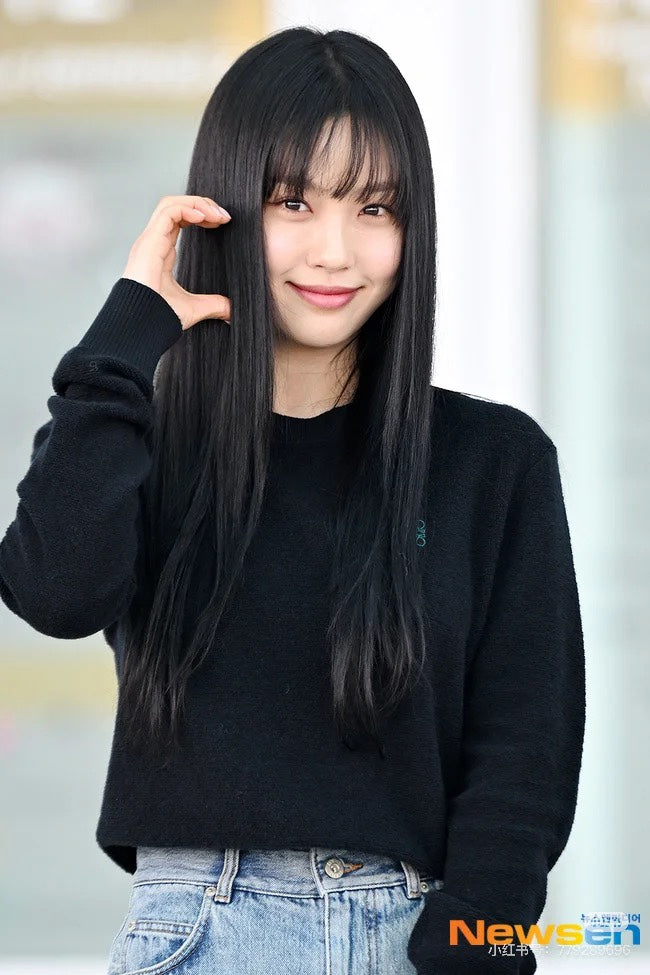 25fw embroidered sweater