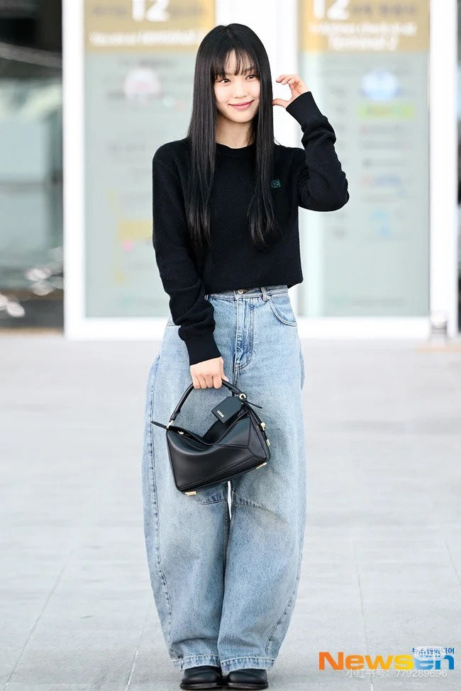 25fw embroidered sweater