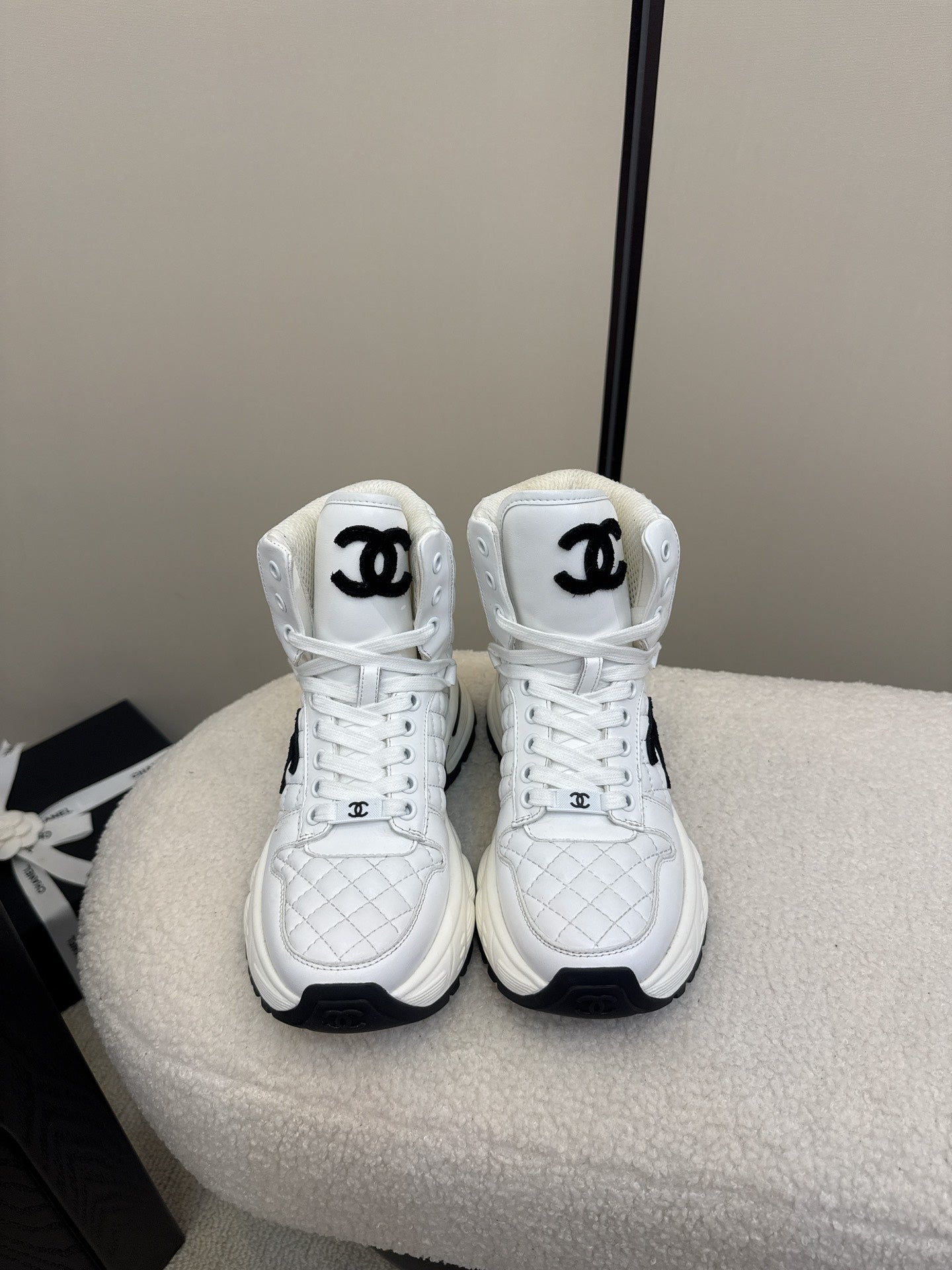 25 High top leather casual shoes(WHITE/BLACK)