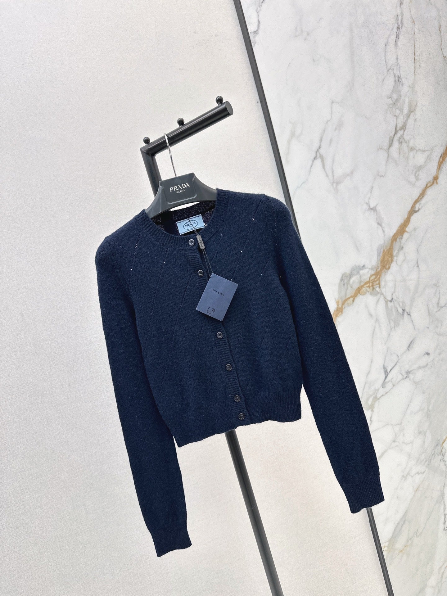 Diagonal zipper lapel knitted cashmere sweater