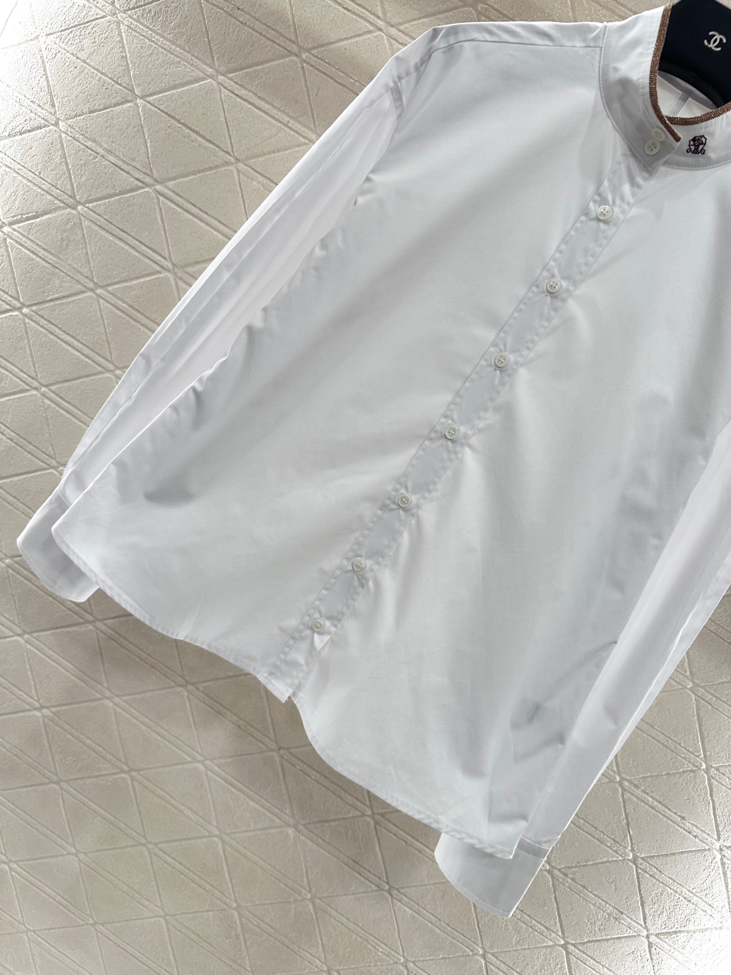 Stand collar shirt