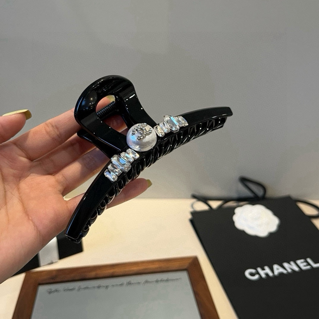 New pearl decorative hair clip