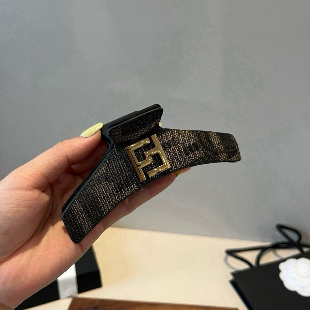New hair clip