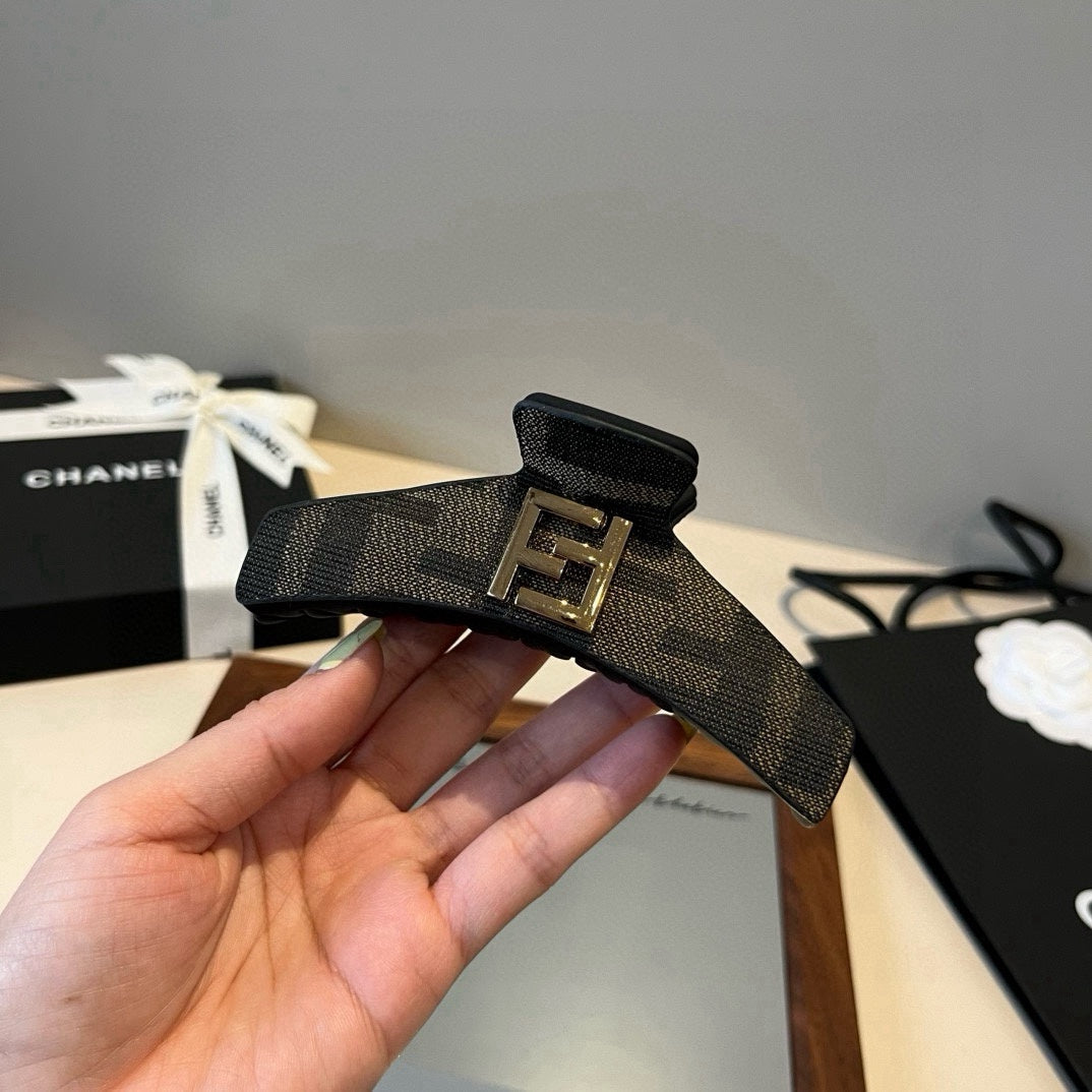 New hair clip
