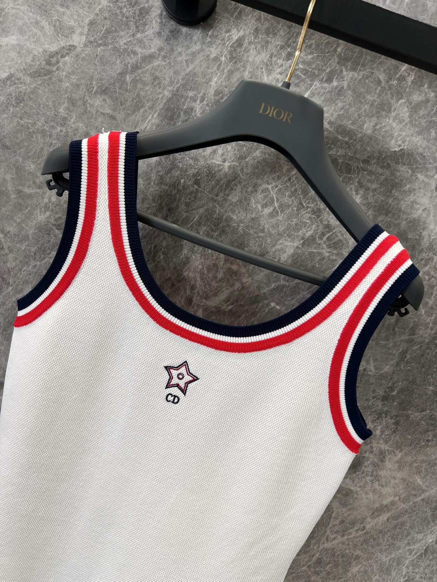 25 Tennis sports style suit