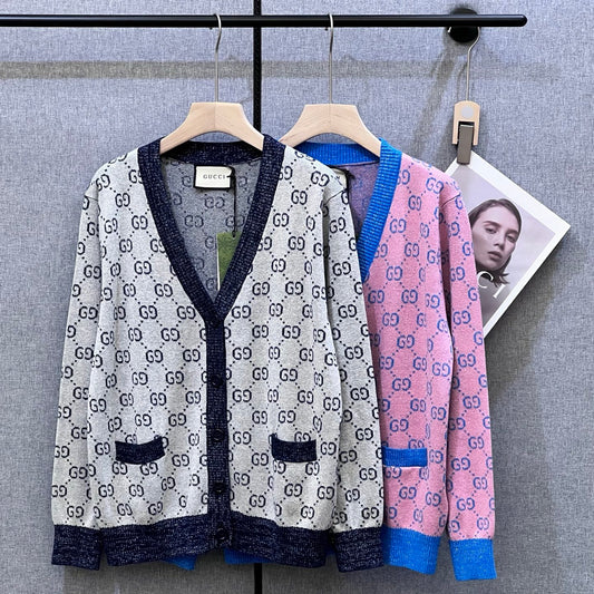 25 Specially spun wool monogram cardigan