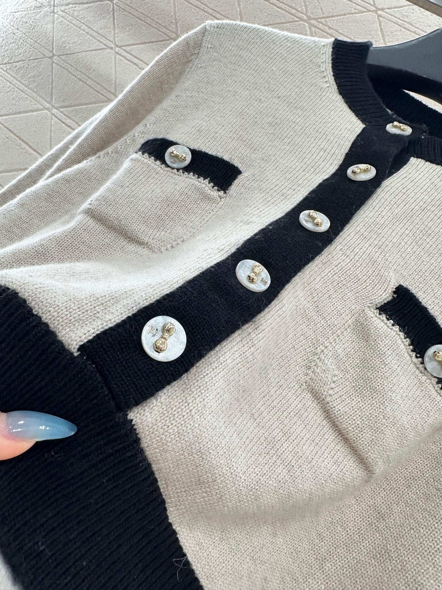25fw Color blocking pocket sweater）