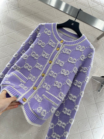 Round neck jacquard knitted cardigan