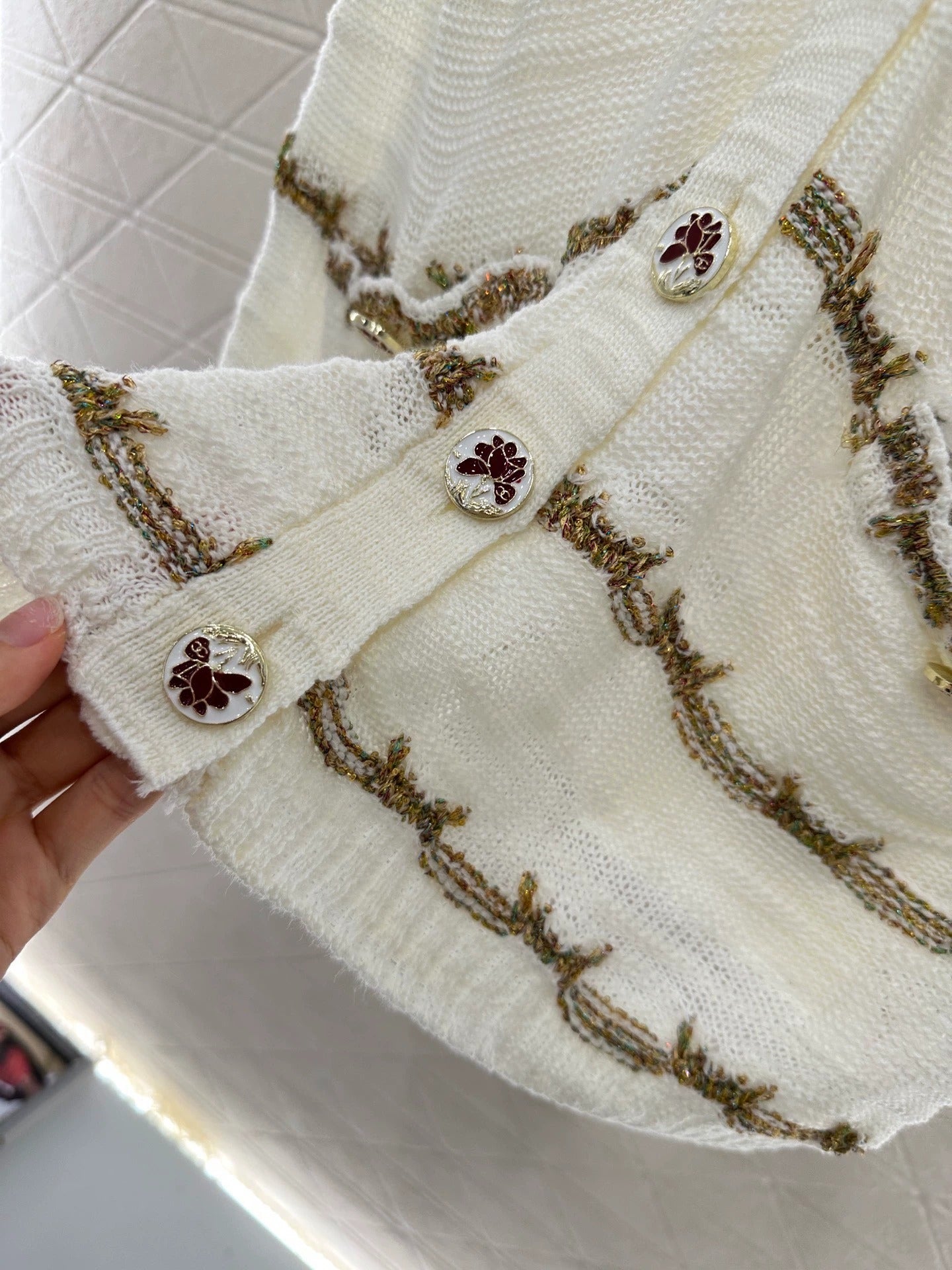 25 knitted cardigan