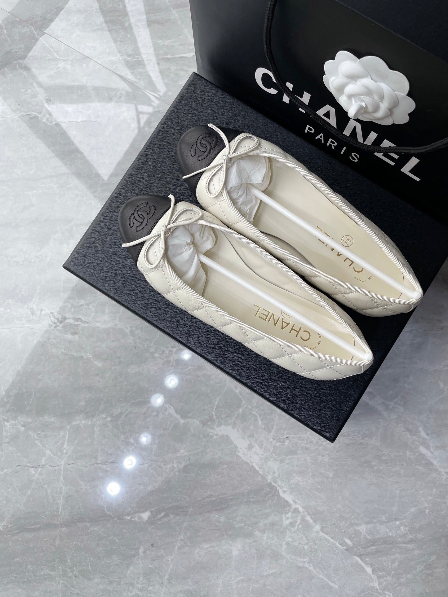C 25 Ballet Flats