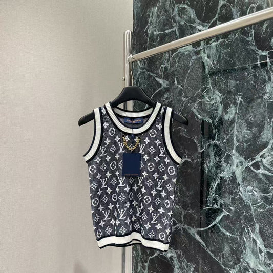 25 Early Autumn New Arrival Jacquard Chain Knitted Vest