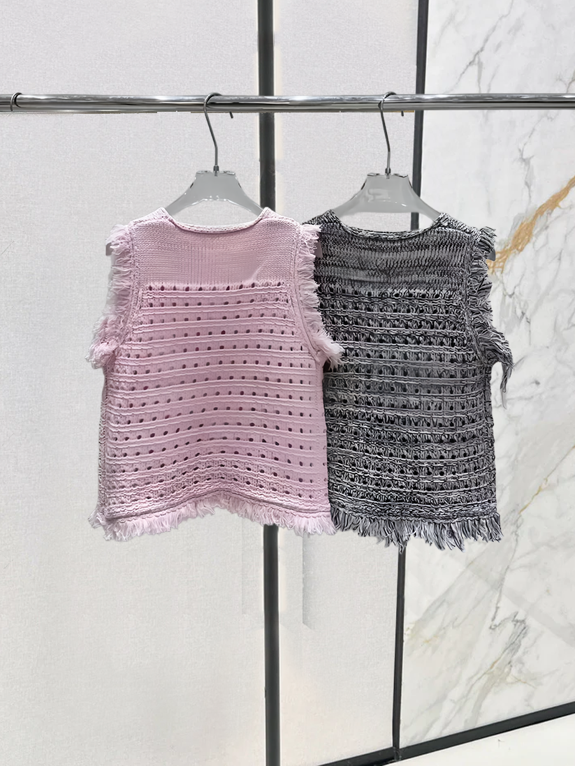 25 New knitted vest (gray, pink)