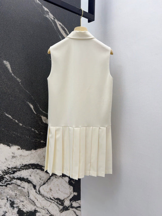 25 pleated dress