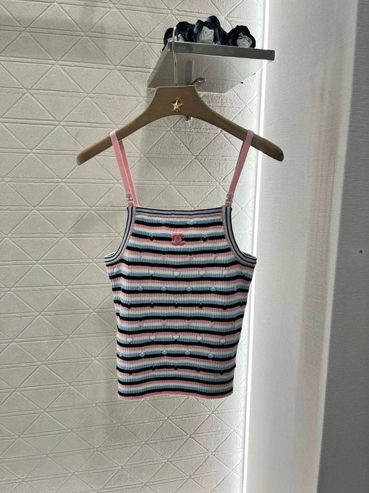 25 knitted vest