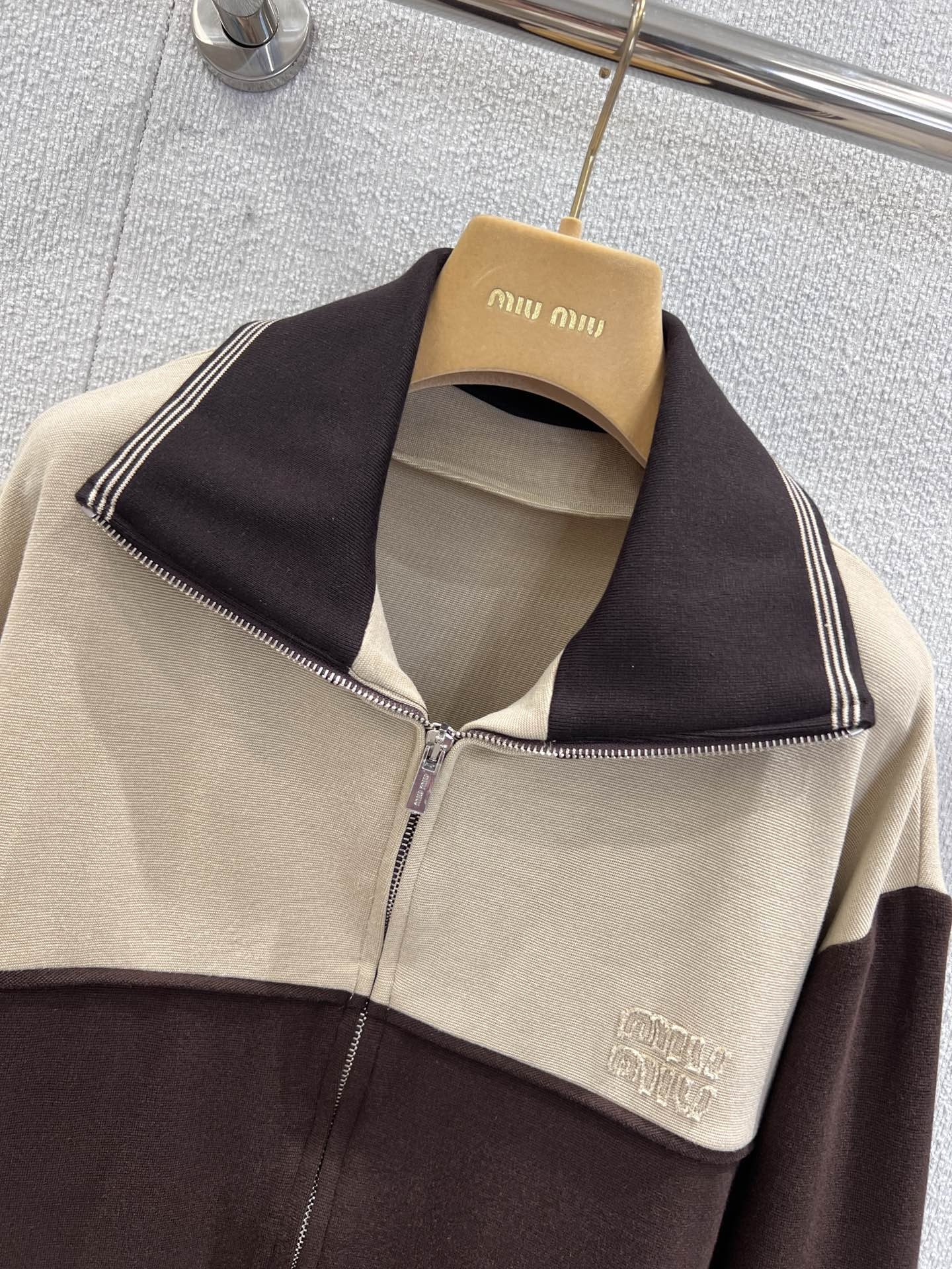 25 zipper jacket