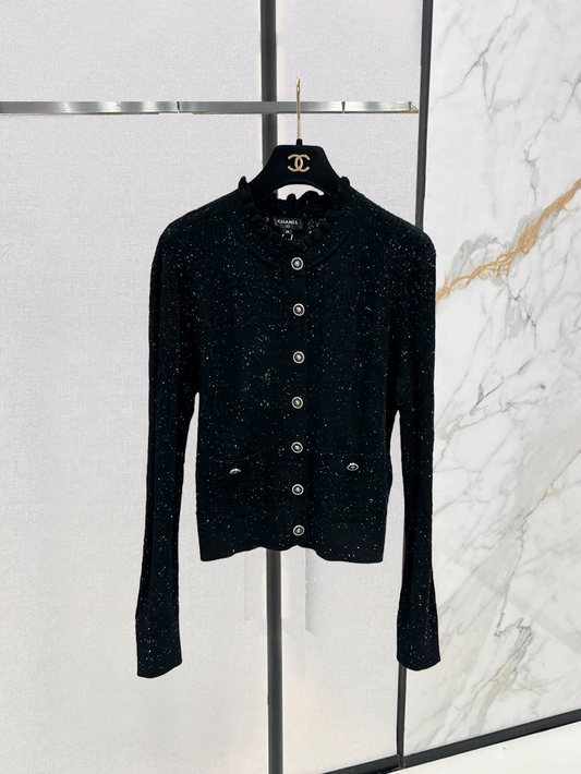 25 Openwork lace knitted cardigan