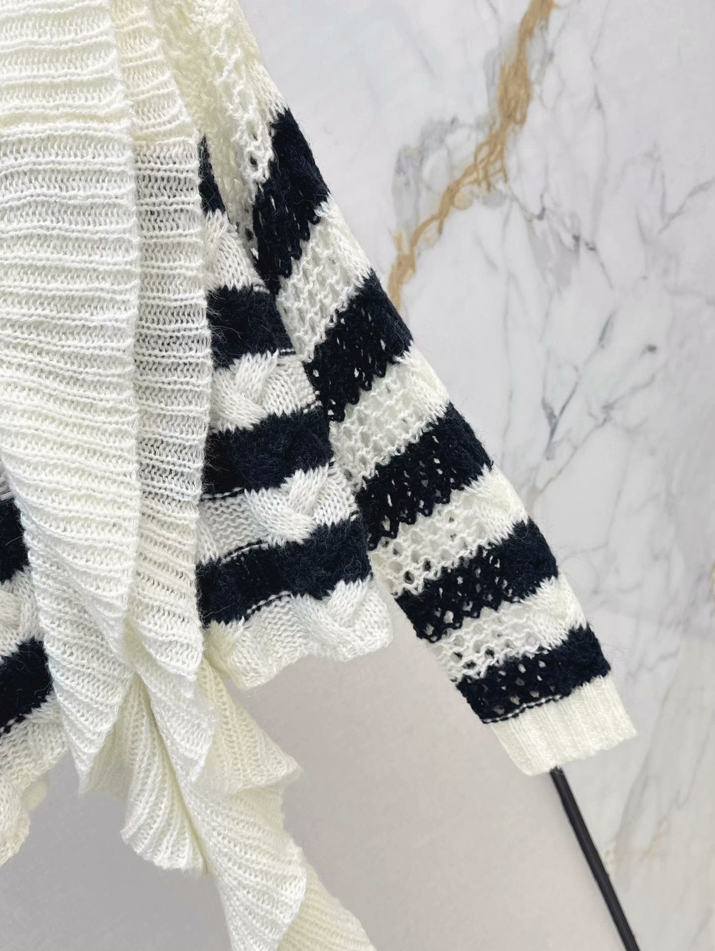 25 knitted cardigan