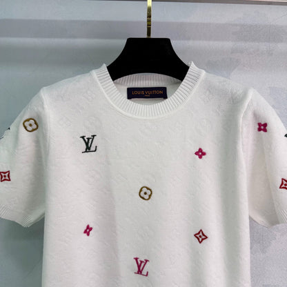 25 round neck short sleeves