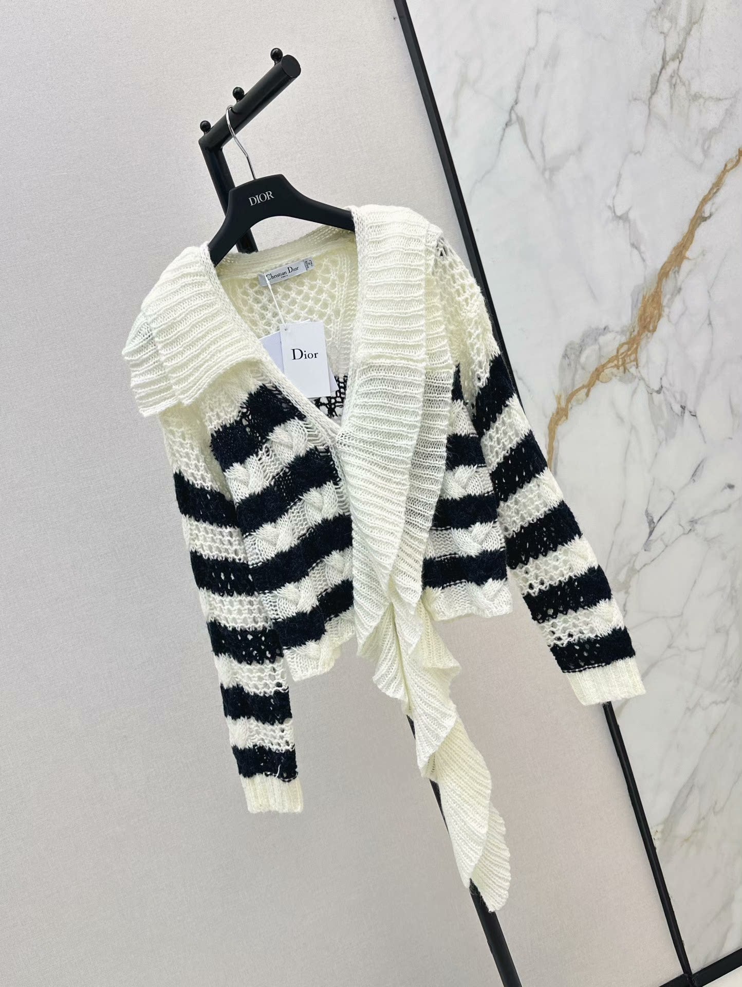 25 knitted cardigan