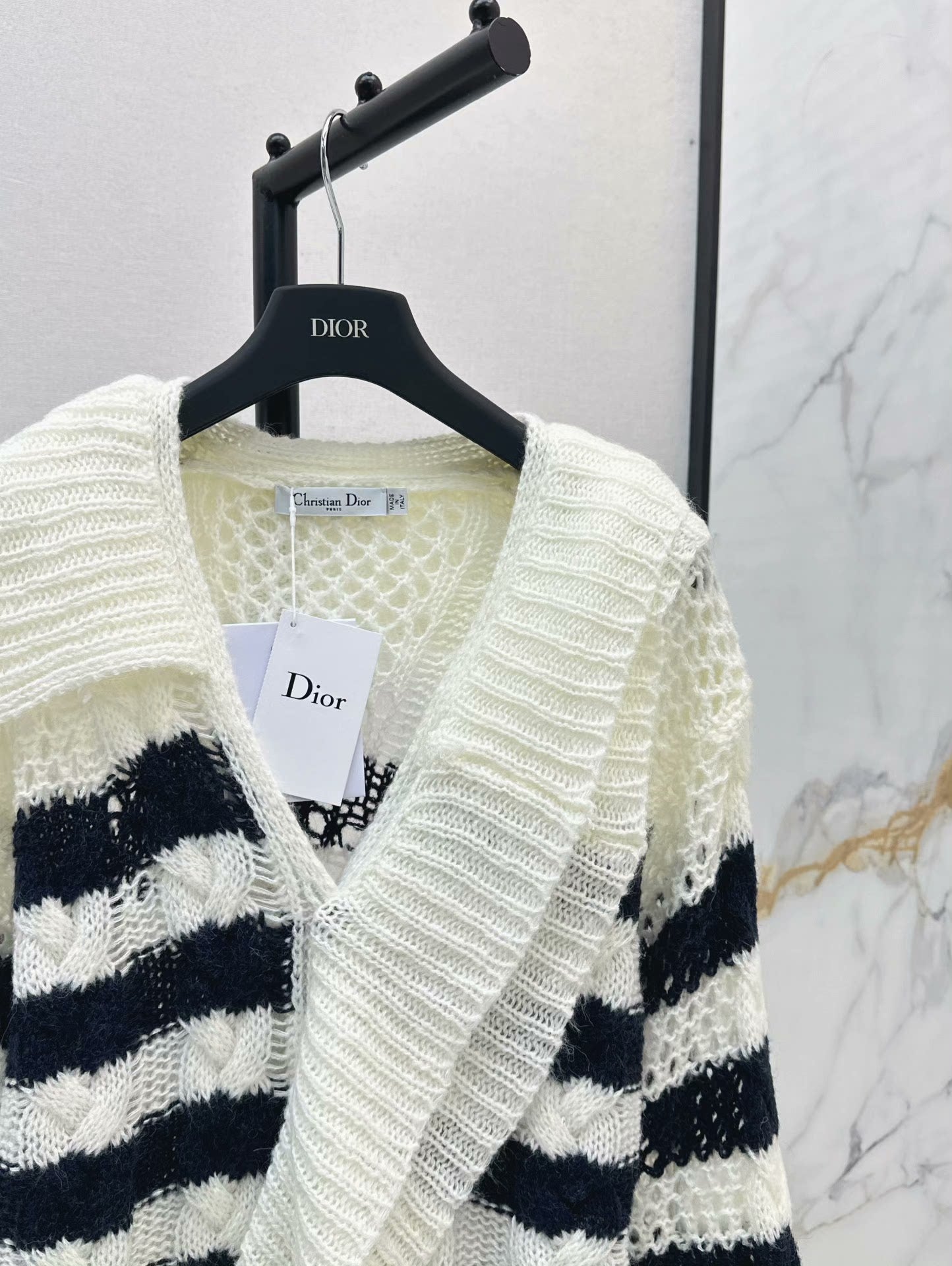 25 knitted cardigan