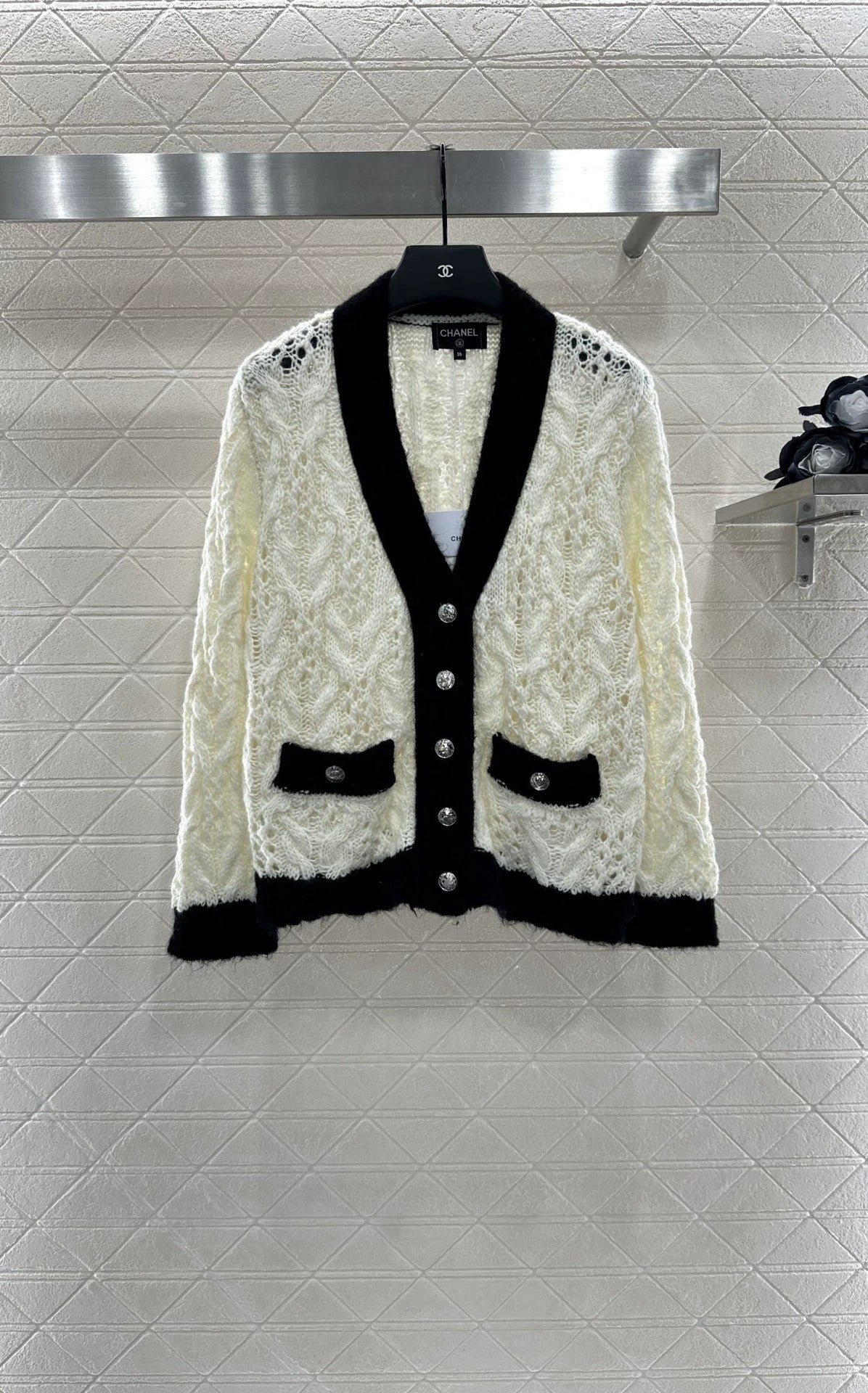 25 knitted cardigan