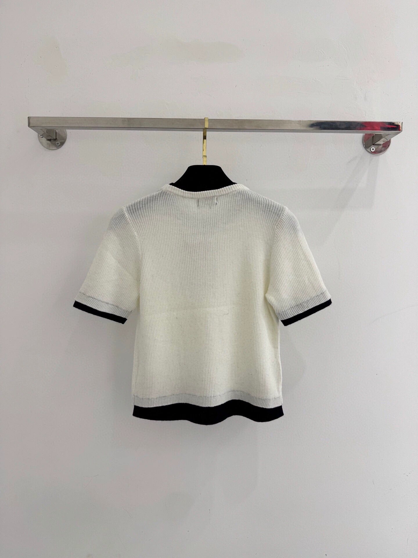 25 round neck short sleeves